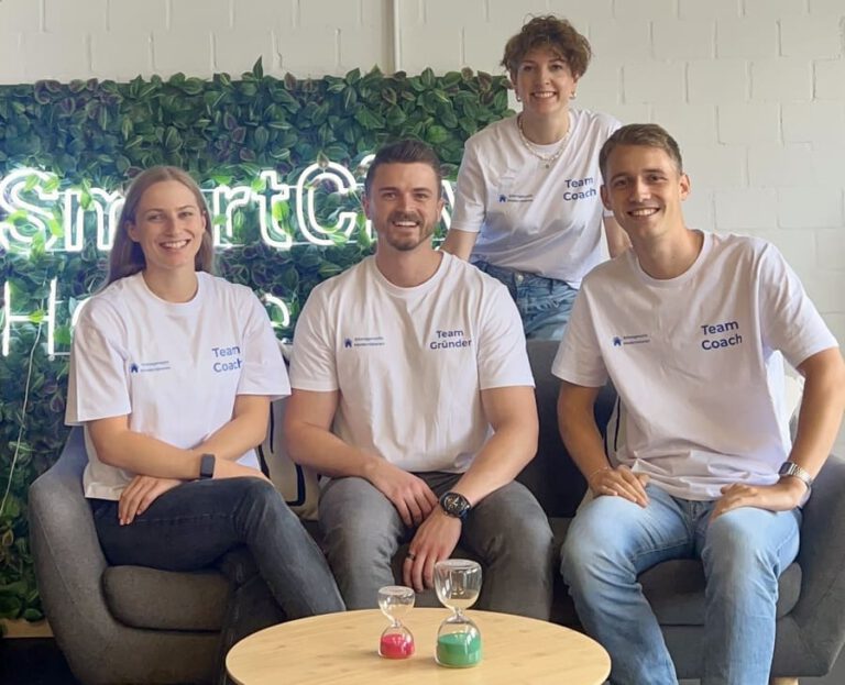 Teambild mit Gründer und Coaches von Altersgerecht Modernisieren